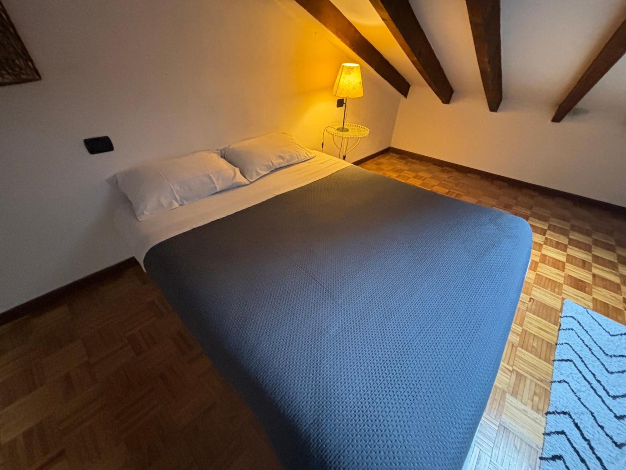 La Casa Di Ale Lägenhet Lecco Exteriör bild